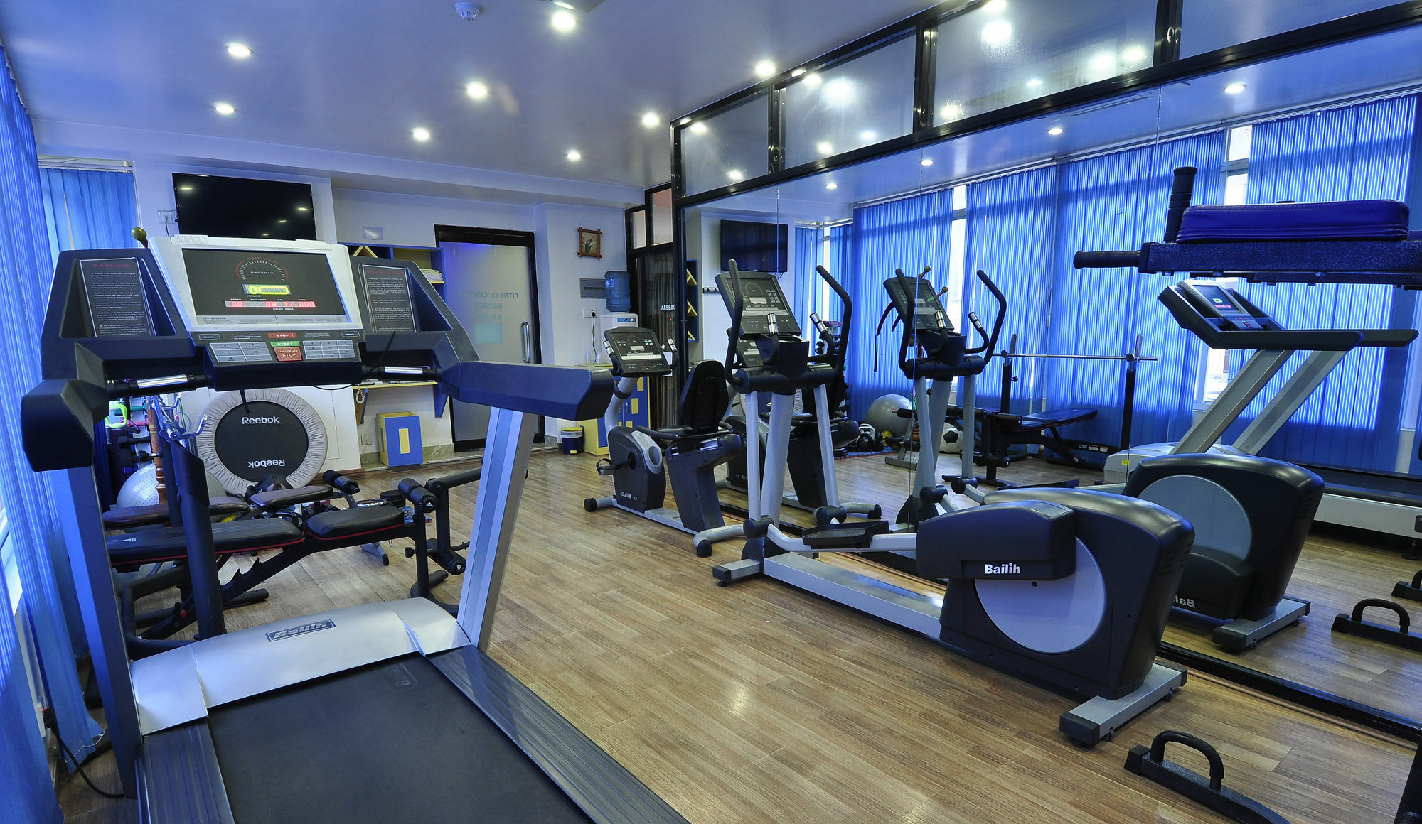 Royal Penguin Boutique Hotel & Spa Kathmandu Ngoại thất bức ảnh